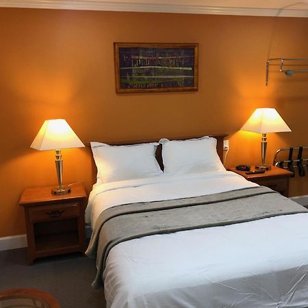 Howard Johnson By Wyndham Ridgecrest, Ca Ngoại thất bức ảnh