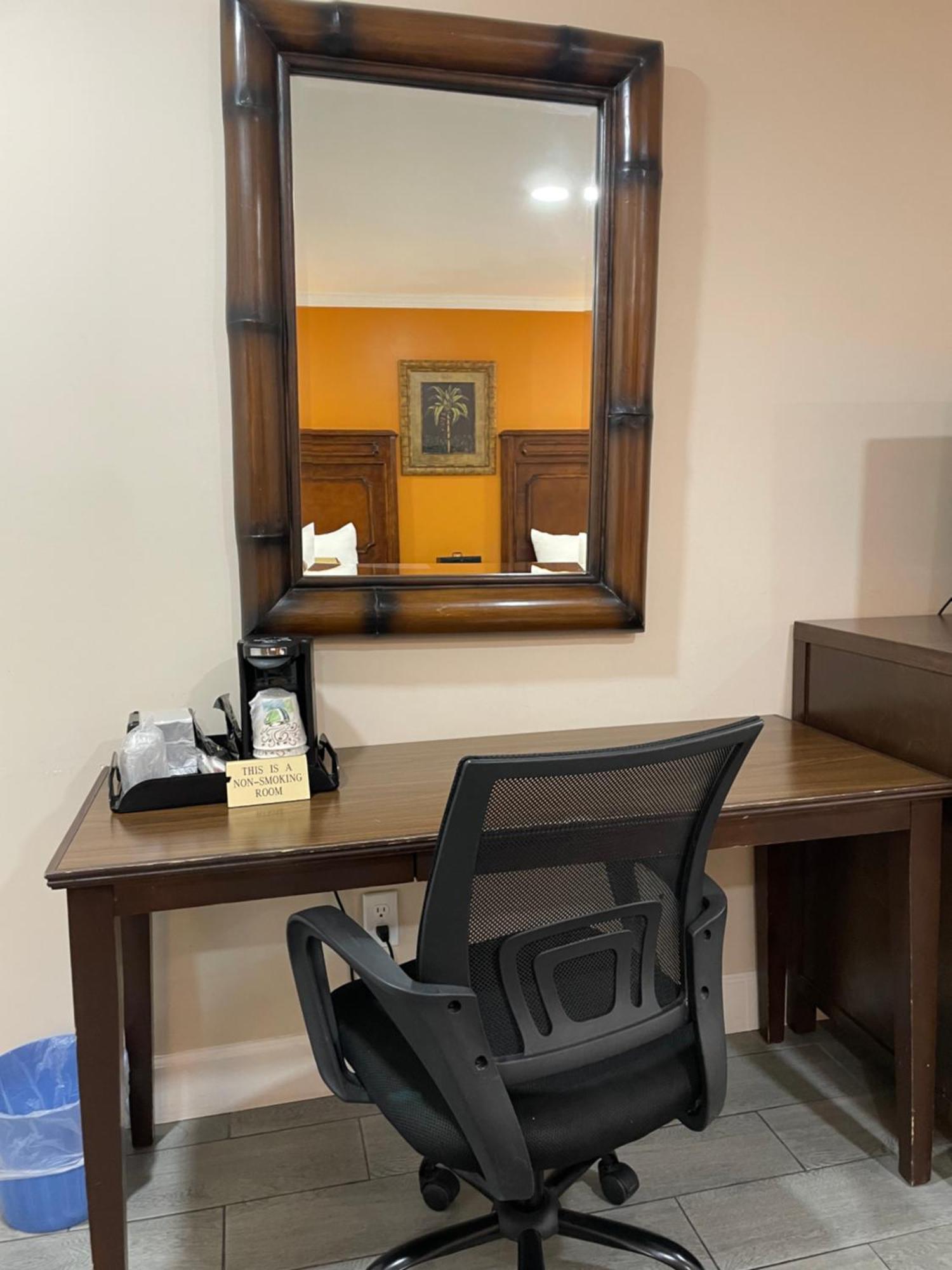 Howard Johnson By Wyndham Ridgecrest, Ca Ngoại thất bức ảnh