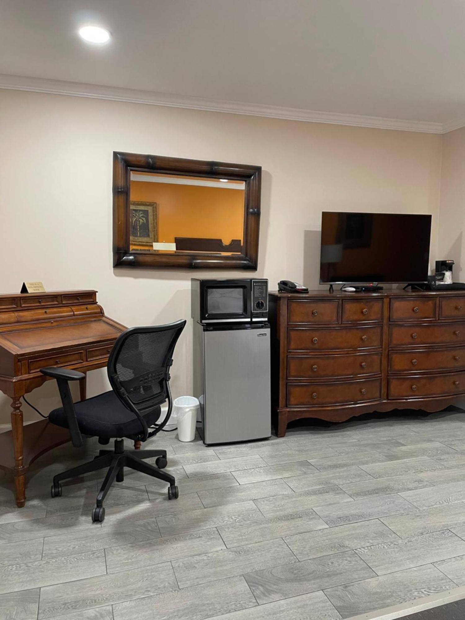 Howard Johnson By Wyndham Ridgecrest, Ca Ngoại thất bức ảnh