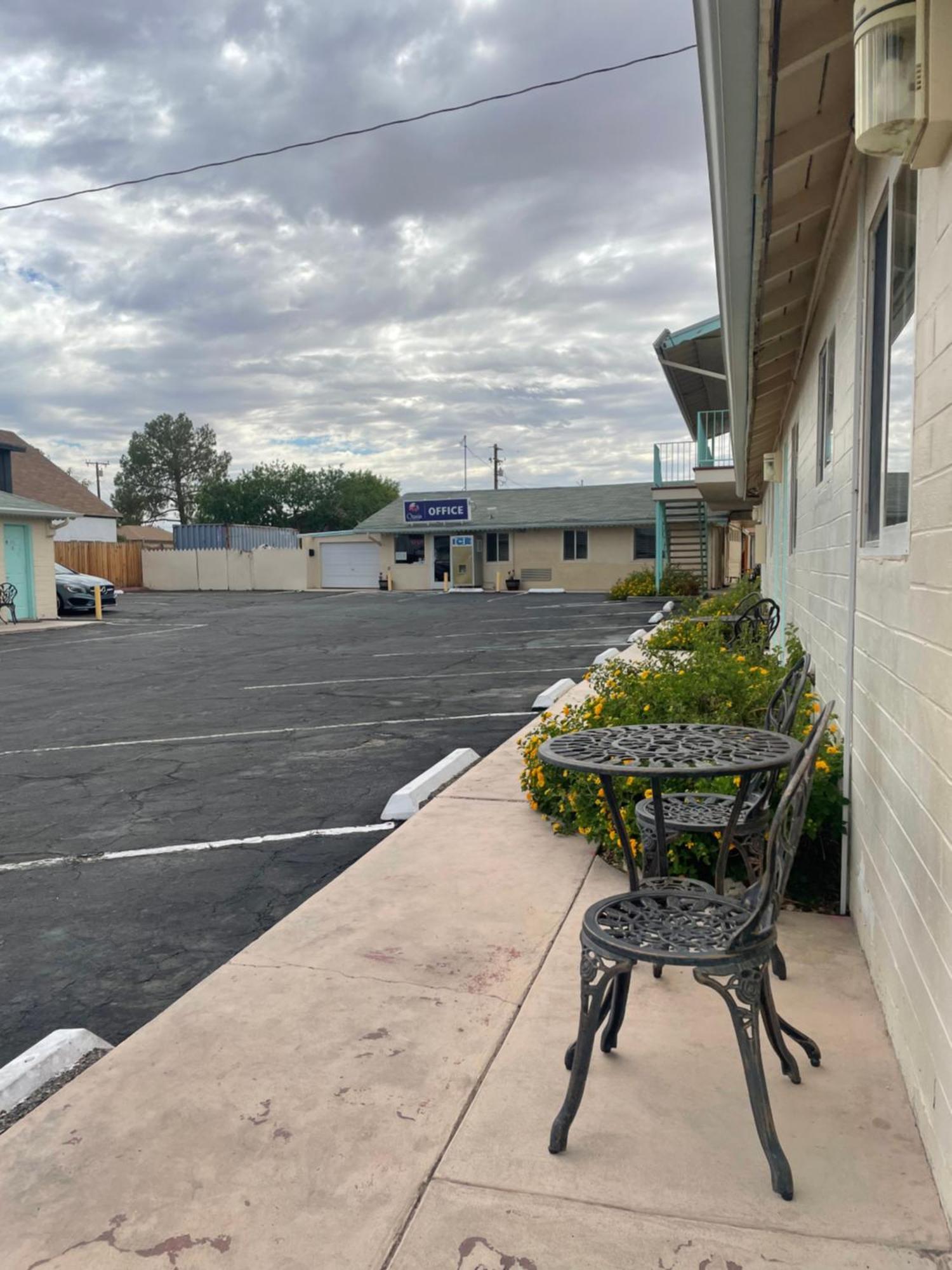 Howard Johnson By Wyndham Ridgecrest, Ca Ngoại thất bức ảnh
